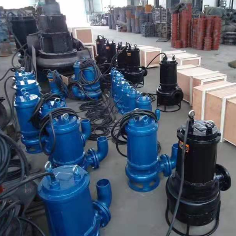 Pompa sommergibile per fanghi da 15 kW con scarico DN100 e lega ad alto contenuto di cromo per la gestione di fanghi abrasivi